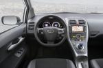 Toyota Auris HSD 2010 года